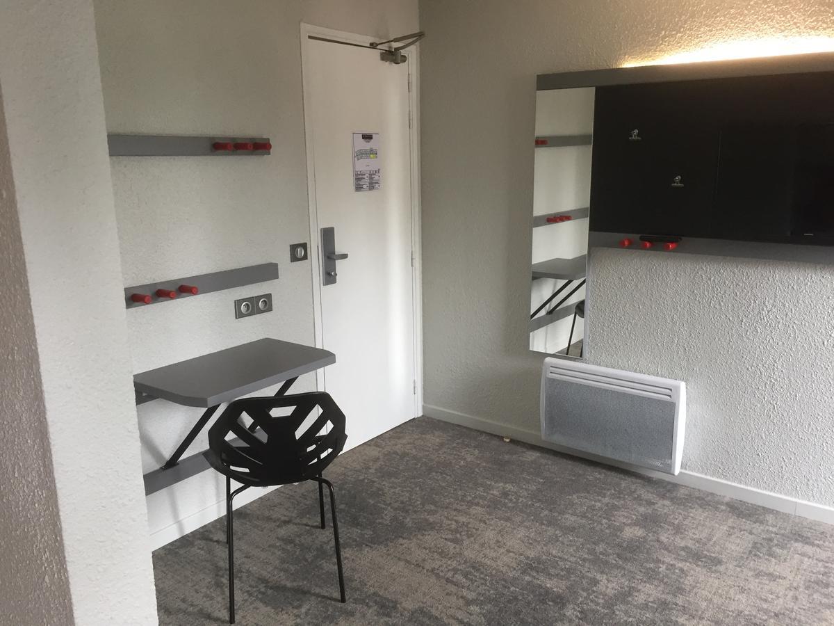 Enzo Hotels Trappes By Kyriad Direct Eksteriør bilde